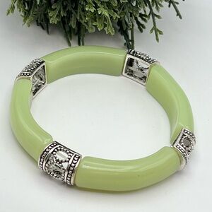 JADE COLORED FASHION BRACELET